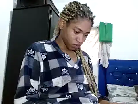 Snapshot of miriam775 chatting on 01.08.25 miriam775 online show from 01.08.25