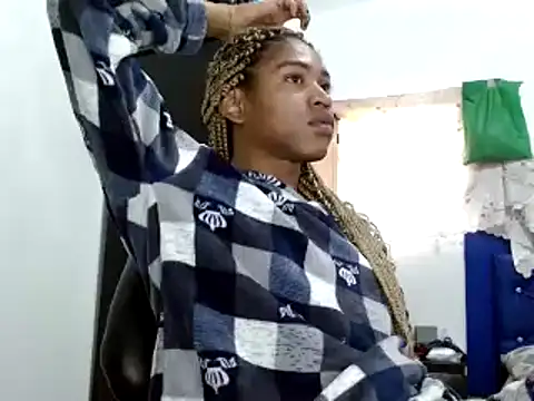 Snapshot of miriam775 chatting on 01.10.25 miriam775 online show from 01.10.25