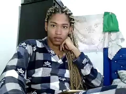 Snapshot of miriam775 chatting on 01.14.25 miriam775 online show from 01.14.25