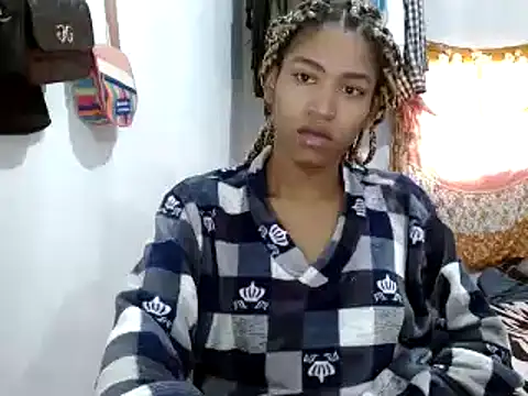 Snapshot of miriam775 chatting on 01.21.25 miriam775 online show from 01.21.25