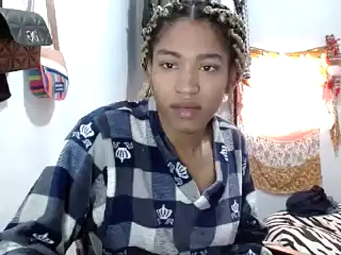 Snapshot of miriam775 chatting on 01.26.25 miriam775 online show from 01.26.25