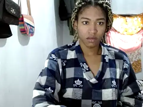 Snapshot of miriam775 chatting on 02.06.25 miriam775 online show from 02.06.25