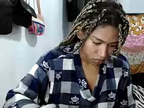 Snapshot of miriam775 chatting on 02.19.25 miriam775 online show from 02.19.25