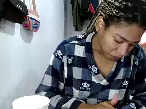 Snapshot of miriam775 chatting on 02.25.25 miriam775 online show from 02.25.25