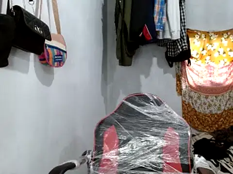 Snapshot of miriam775 chatting on 02.26.25 miriam775 online show from 02.26.25