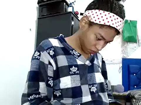 Snapshot of miriam775 chatting on 03.10.25 miriam775 online show from 03.10.25