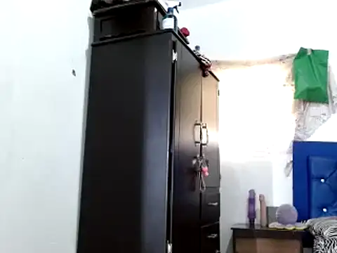 Snapshot of miriam775 chatting on 03.10.25 miriam775 online show from 03.10.25