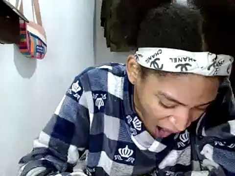 Snapshot of miriam775 chatting on 03.11.25 miriam775 online show from 03.11.25