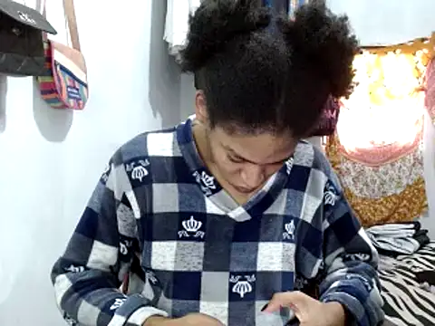 Snapshot of miriam775 chatting on 03.21.25 miriam775 online show from 03.21.25