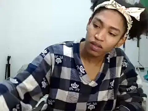 Snapshot of miriam775 chatting on 09.09.25 miriam775 online show from 09.09.25