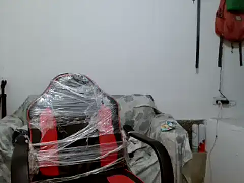 Snapshot of miriam775 chatting on 09.11.25 miriam775 online show from 09.11.25