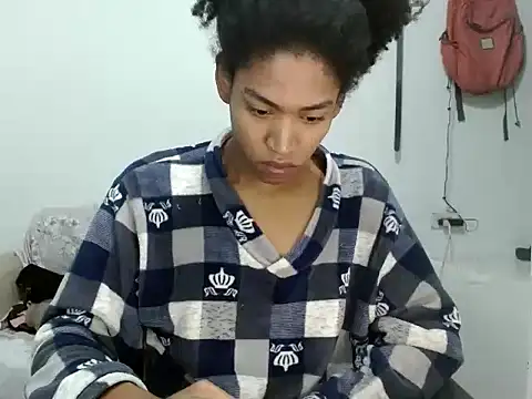 Snapshot of miriam775 chatting on 09.26.25 miriam775 online show from 09.26.25