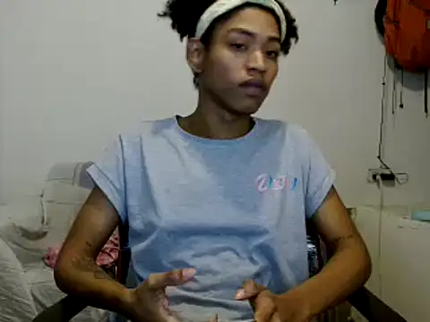 Snapshot of miriam775 chatting on 10.02.25 miriam775 online show from 10.02.25