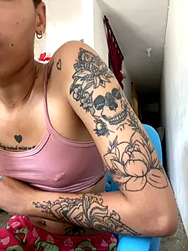 Snapshot of Bunny_bel chatting on 10.04.25 Bunny bel online show from 10.04.25