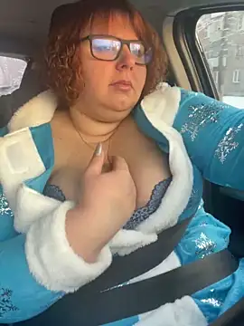 Snapshot of Tania-myr87_ZD chatting on 12.25.24 Tania-myr87 ZD online show from 12.25.24