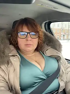 Snapshot of Tania-myr87_ZD chatting on 01.03.25 Tania-myr87 ZD online show from 01.03.25