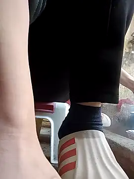 JasminePham online show from 01.20.25