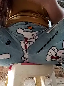 JasminePham online show from 01.20.25