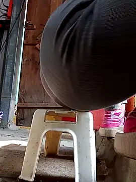 JasminePham online show from 03.20.25