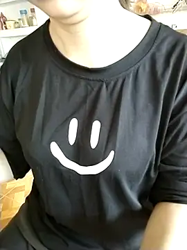 JasminePham online show from 11.05.25