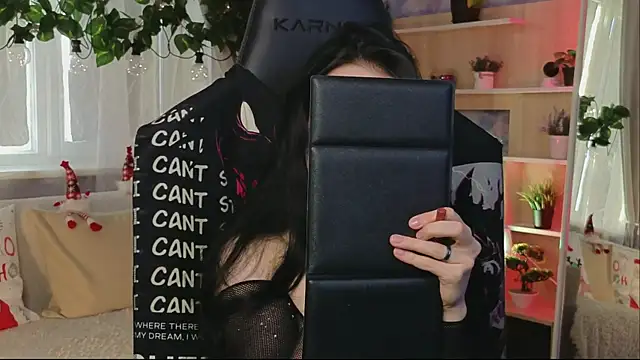 Snapshot of KiraLiLime chatting on 02.25.25 KiraLiLime online show from 02.25.25