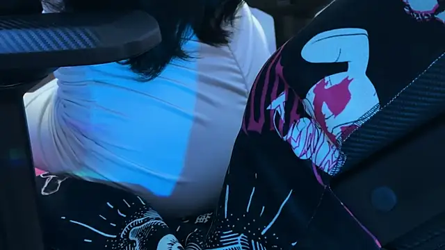 Snapshot of KiraLiLime chatting on 02.26.25 KiraLiLime online show from 02.26.25