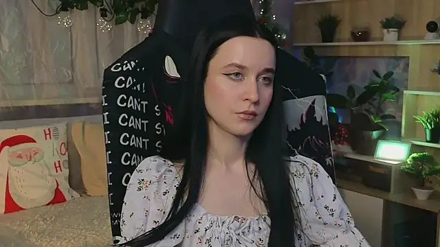 Snapshot of KiraLiLime chatting on 03.08.25 KiraLiLime online show from 03.08.25