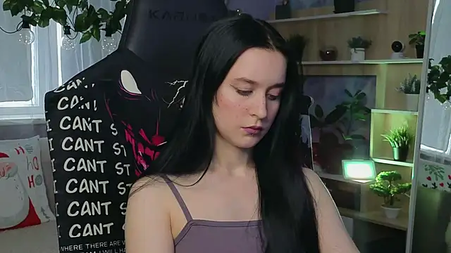 Snapshot of KiraLiLime chatting on 03.15.25 KiraLiLime online show from 03.15.25