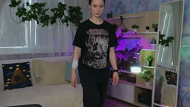 Snapshot of KiraLiLime chatting on 03.20.25 KiraLiLime online show from 03.20.25