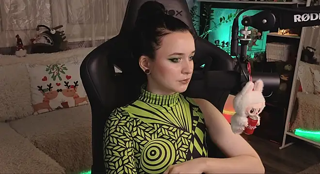 Snapshot of KiraLiLime chatting on 01.05.26 KiraLiLime online show from 01.05.26