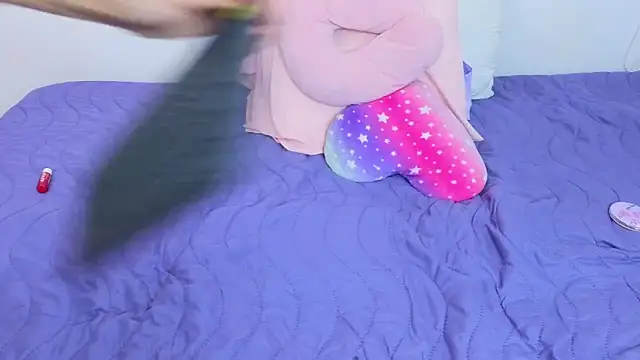 Snapshot of Lorenne_Miller chatting on 01.26.25 Lorenne Miller online show from 01.26.25