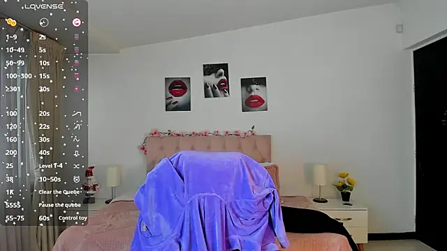 Snapshot of _Charlotte_evans_1 chatting on 12.23.24 Charlotte evans 1 online show from 12.23.24