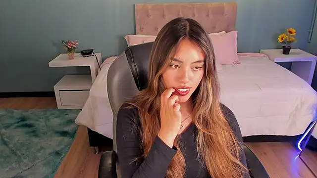  Charlotte evans 1 online show from 04.17.26