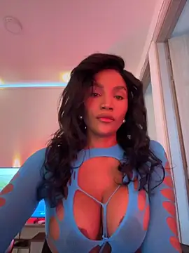 Snapshot of Jessie-pradoo chatting on 11.18.25 Jessie-pradoo online show from 11.18.25