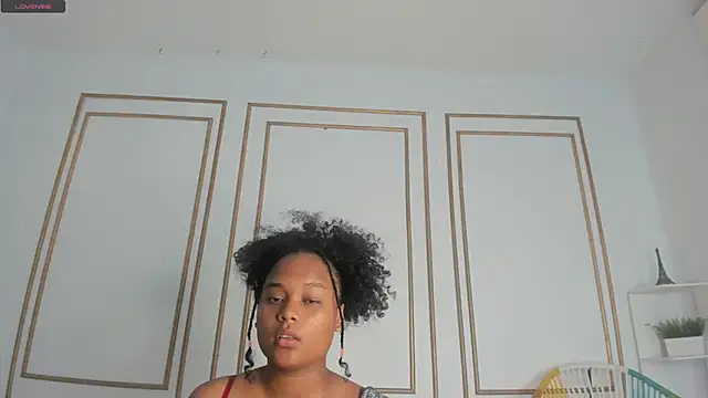 Snapshot of nataly_velez chatting on 03.18.25 nataly velez online show from 03.18.25