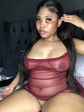 Snapshot of Anaelle24 chatting on 01.19.25 Anaelle24 online show from 01.19.25