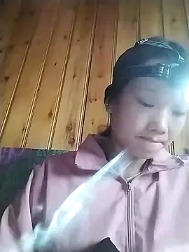 Snapshot of lytamye chatting on 12.14.24 lytamye online show from 12.14.24