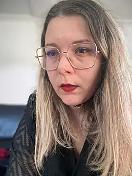 EmyLana online show from 02.06.25