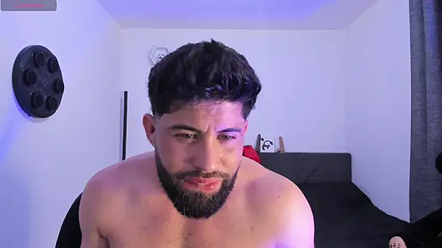 Snapshot of Daemon21 chatting on 01.11.25 Daemon21 online show from 01.11.25