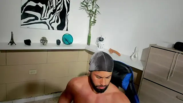 Snapshot of Daemon21 chatting on 10.03.25 Daemon21 online show from 10.03.25