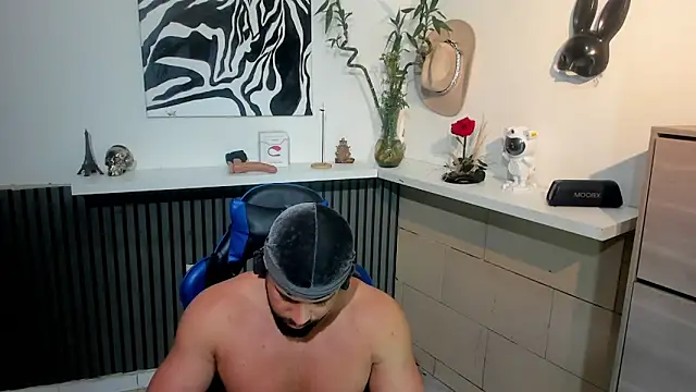 Snapshot of Daemon21 chatting on 02.05.26 Daemon21 online show from 02.05.26