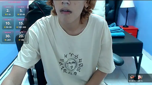 Snapshot of Stephan_Queens chatting on 12.20.24 Stephan Queens online show from 12.20.24