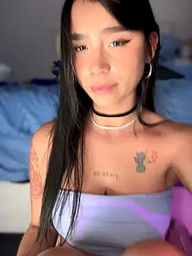 -Loren- online show from 10.17.25