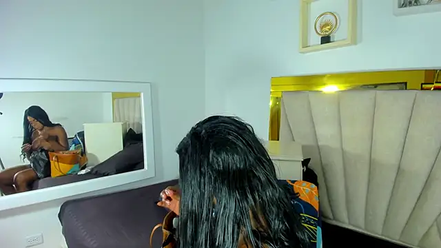 Evelonga 707 online show from 03.03.25