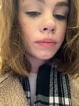 Snapshot of Street_young chatting on 12.05.24 Street young online show from 12.05.24