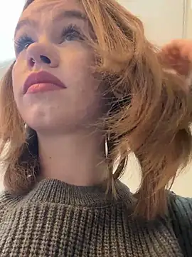 Snapshot of Street_young chatting on 01.05.25 Street young online show from 01.05.25