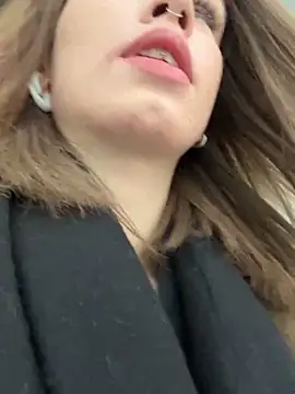 Snapshot of Street_young chatting on 02.12.25 Street young online show from 02.12.25