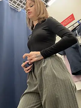 Snapshot of Street_young chatting on 02.23.25 Street young online show from 02.23.25