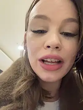 Snapshot of Street_young chatting on 03.05.25 Street young online show from 03.05.25