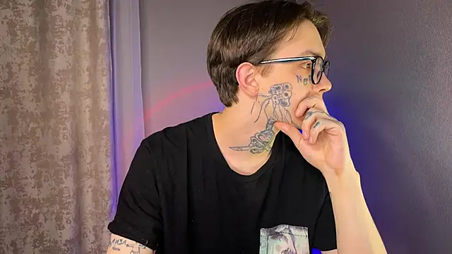 Snapshot of anahori__simon chatting on 01.14.25 anahori simon online show from 01.14.25